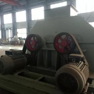 臥式粉碎機(jī)完工，準(zhǔn)備發(fā)貨